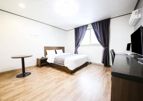 Hyundai Motel Gangneung Quarto foto